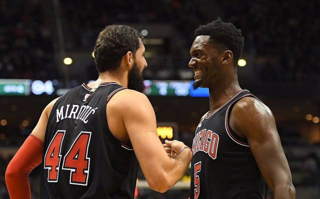 兜兜转转十余年，矿工离开顿涅茨克的这些年都用过哪些球场？（离开顿涅茨克后十余载，矿工辗转的主场都有哪些？）