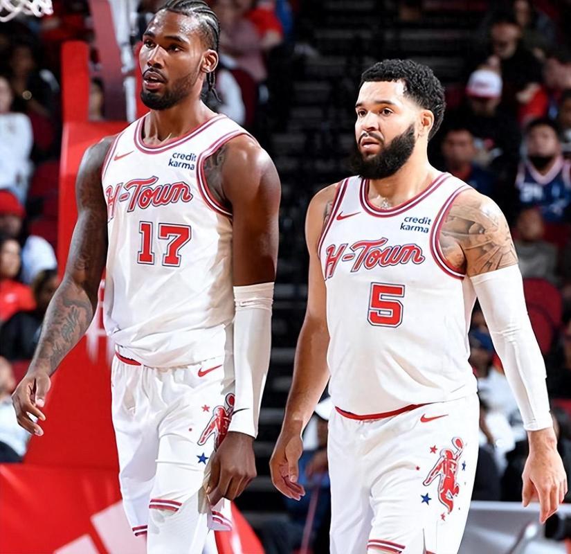 世欧预半场：约翰逊传射，威尔逊建功，威尔士3-1北马其顿（欧预赛半场：约翰逊传射、威尔逊建功，威尔士3-1领先北马其顿）