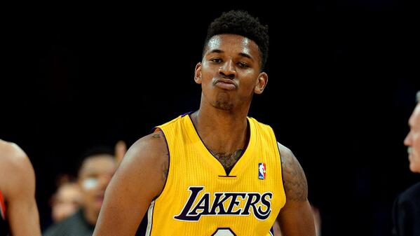 意媒：安古伊萨在喀麦隆国家队中遭遇肌肉受伤（意媒：安古伊萨随喀麦隆国家队期间肌肉受伤）