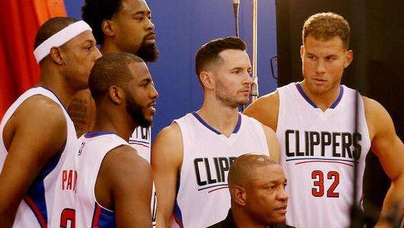 弗里克谈巴萨伤病危机，18岁库巴西创西甲传球纪录（巴萨陷入伤病潮，弗里克发声；18岁库巴西刷新西甲传球纪录）