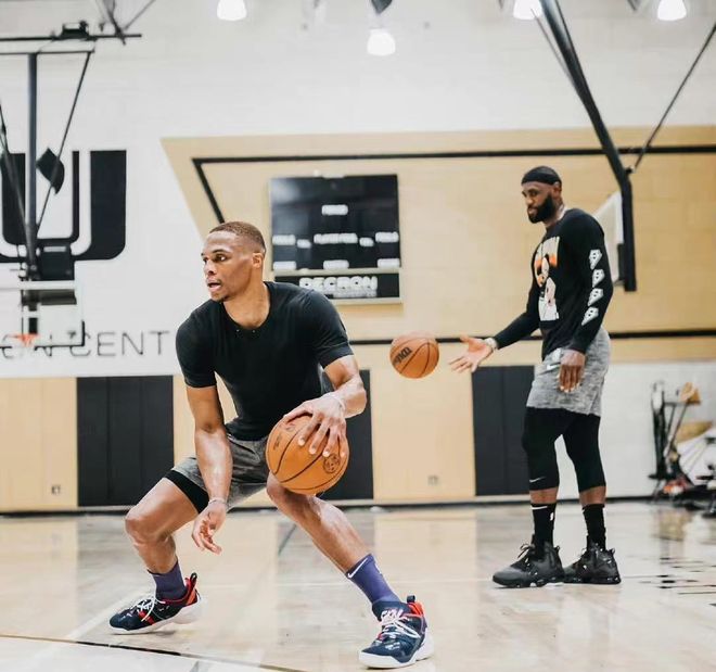 20岁264天！奥莱利是24年来破皇马球门最年轻英超球员（20岁264天，奥莱利创纪录：24年来攻破皇马球门最年轻的英超球员）