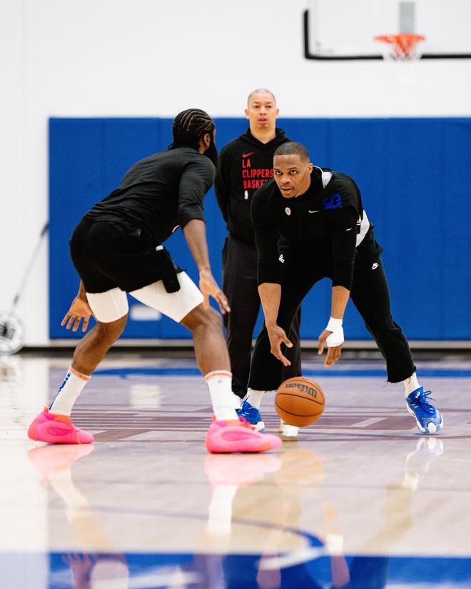 玻利维亚主帅：与日本队交手有助于世预赛附加赛对阵亚洲球队（玻利维亚主帅：与日本队过招将助力备战世预赛附加赛的亚洲对手）