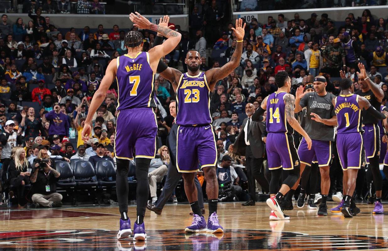 巴黎圣日耳曼姆巴佩连续两场进球（巴黎圣日耳曼前锋姆巴佩连场破门）