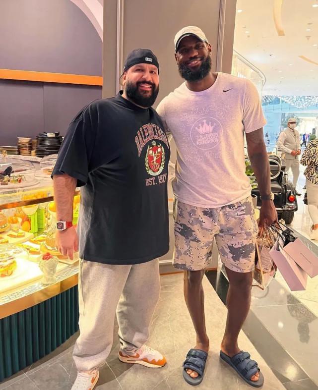 进攻效率稳定，防守能力出色，灰熊侧翼新星正在不断取得提升？（进攻端稳健、防守端亮眼，灰熊侧翼小将正持续进步？）