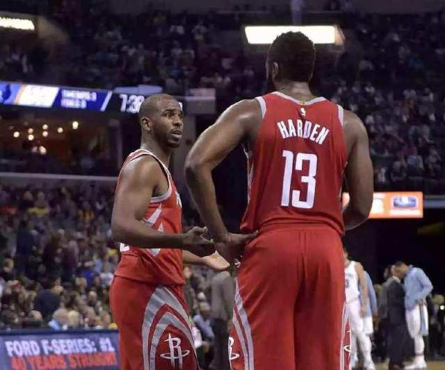 独行侠与爵士的激情碰撞（独行侠与爵士燃情对决）