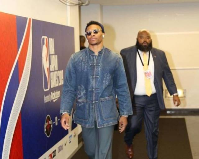 险成逆转功臣！兰德尔32+7+6集锦 末节爆发力助华子（险些逆转英雄！兰德尔32+7+6高光集锦 末节爆发表现助华子）